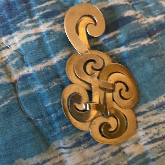 Sterling Silver.925 Pendant is substantial - Picture 2 of 9